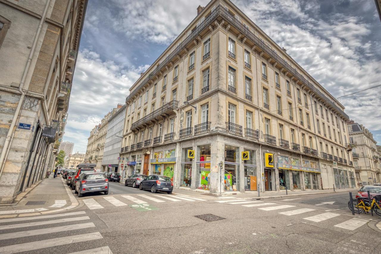 Libertad - Verdun Grenoble Exterior photo
